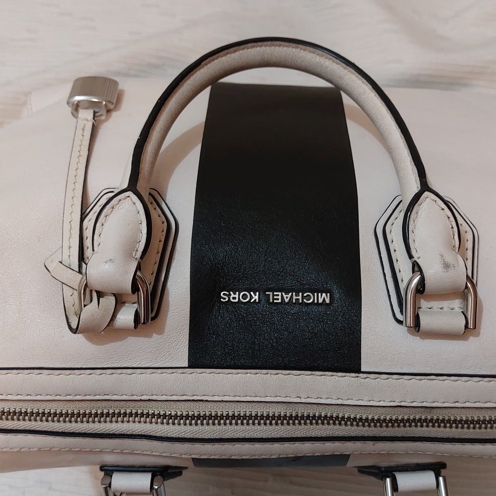 Michael Kors Ivory and Ebony Satchel - Picture 9 of 16